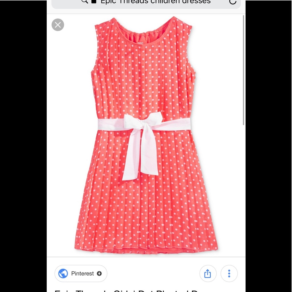 Epic Threads Girls’ Dot Pleated Dress size large.